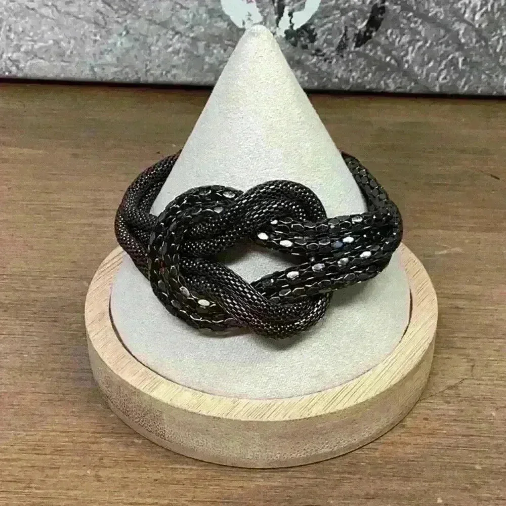 Bracelet Black Metal Mesh with Twists Vintage
